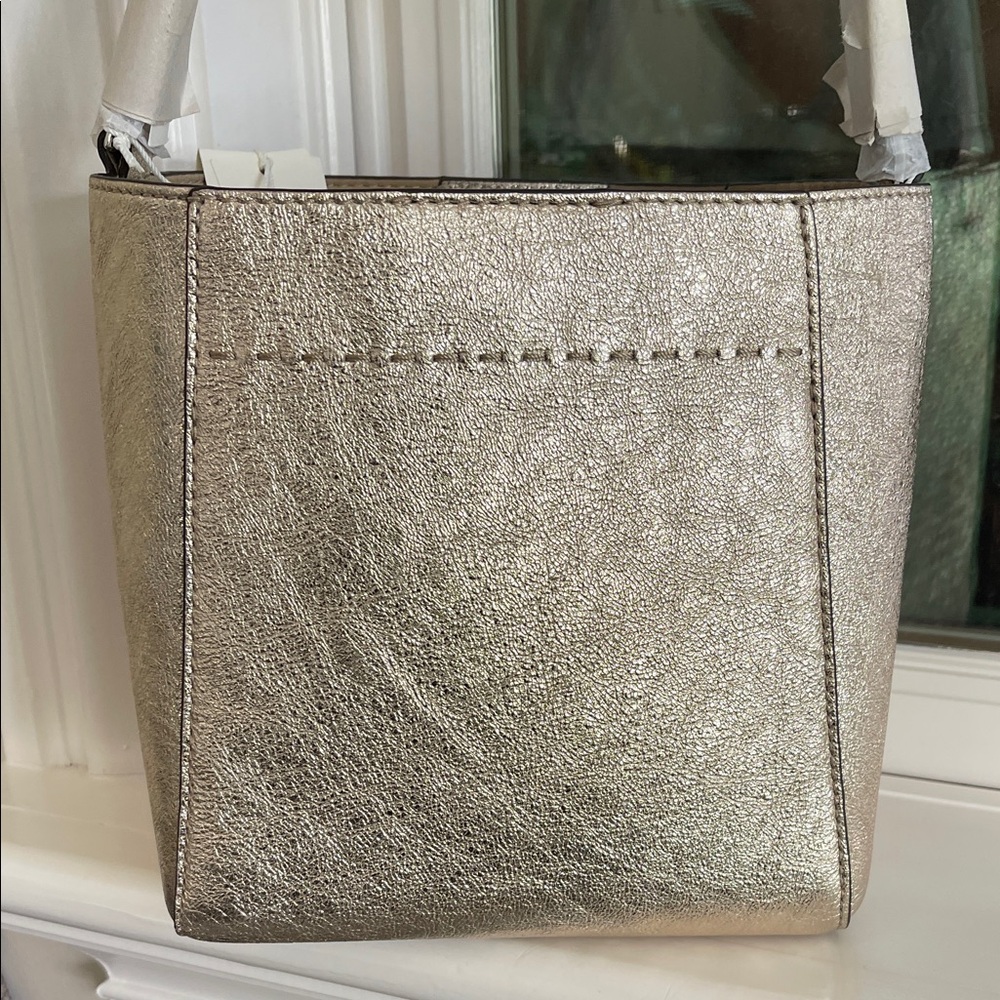 NWT Tory Burch McGraw Gold Metallic Leather Bucket Bag - Picture 5 of 7